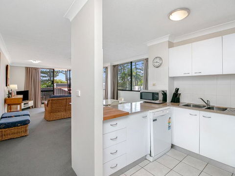 Aries Unit 5 - Palm Beach Accommodation 2