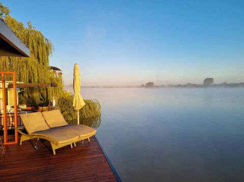 Ark-imedes - Unique Float Home On The Murray River - Palm Beach Accommodation 1