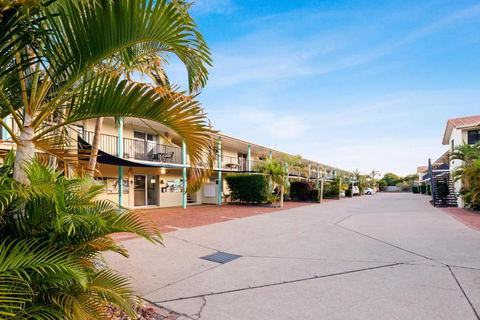Arlia Sands Apartments - Palm Beach Accommodation 0