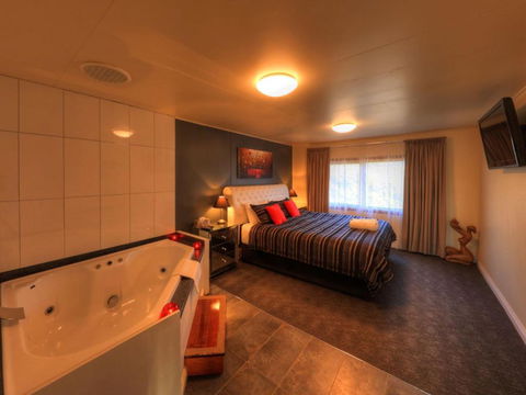 Arthur River Spa Cottage - Palm Beach Accommodation 4
