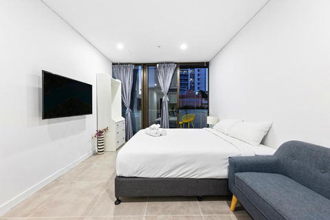 Arthur Hotel Bondi Junction No Reception And House Keeping No Sofa Bed - Palm Beach Accommodation 2