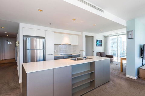 Artique Surfers Paradise - Official - Palm Beach Accommodation 1