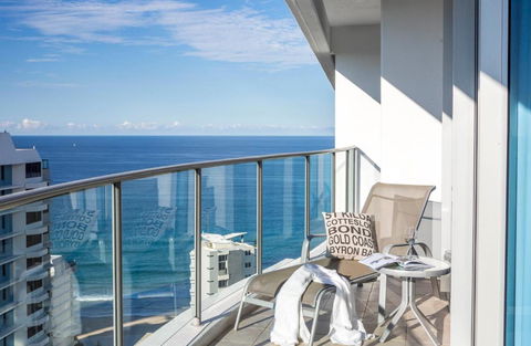 Artique Surfers Paradise - Official - Palm Beach Accommodation 0