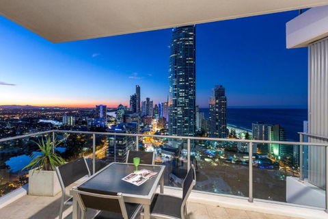 Artique Surfers Paradise - Official - Palm Beach Accommodation 4