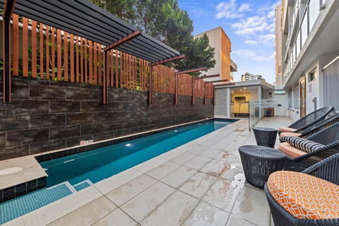Artisan Apartments South Brisbane - Palm Beach Accommodation 2
