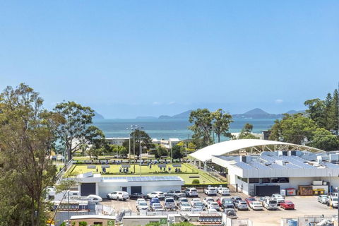 Ash Haven, 19 Ash St - Views, Pool, Air Con, Boat Parking, Wi-Fi - Palm Beach Accommodation 0