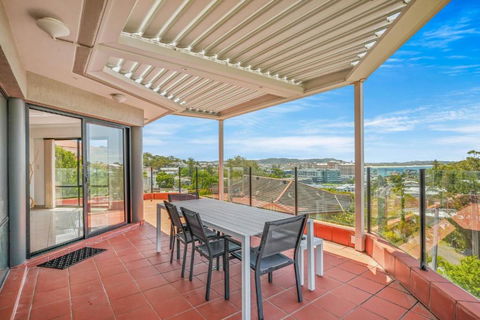 Ash Sienna - Palm Beach Accommodation 2