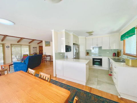 Ashgrove - Palm Beach Accommodation 0