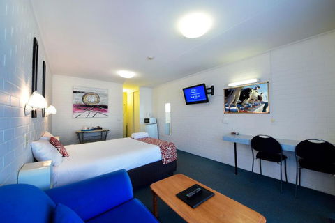Aspley Motor Inn - Palm Beach Accommodation 3