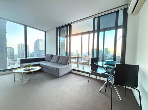 Astonishing 2B2B UpperWestSide Residence Opposite Southern Cross Station - Palm Beach Accommodation 0