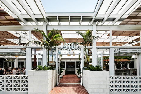 Astor Hotel Motel - Palm Beach Accommodation 2