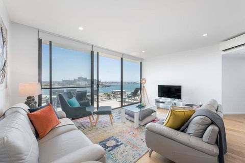 Astra Apartments Newcastle - Palm Beach Accommodation 3
