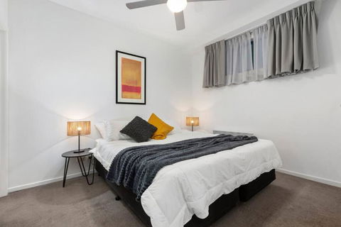 Astral Apartments. Spacious 2 Bed, 2 Bath Apartment In A Great Location. - Palm Beach Accommodation 4