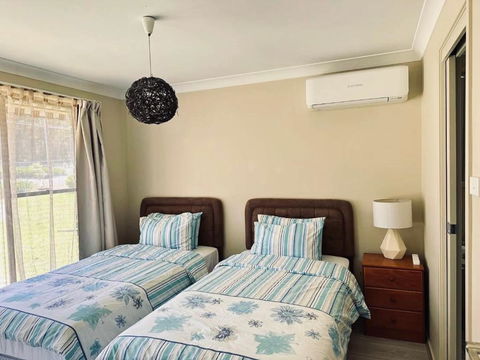 At Holiday House - Palm Beach Accommodation 3