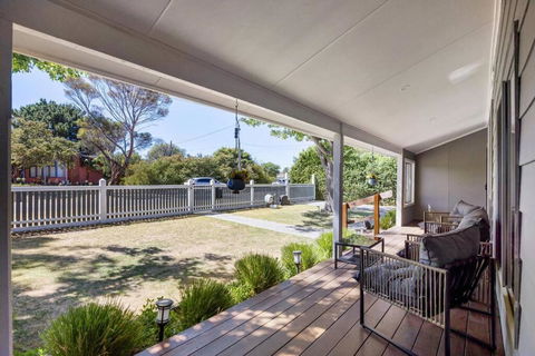 At Lila Rose Rye - Walk To Beach And Shops. - Palm Beach Accommodation 4