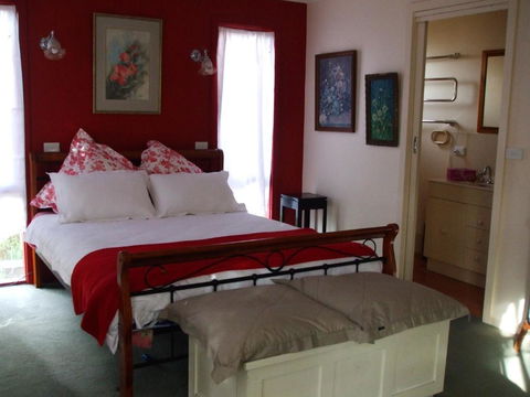 At The Gallery - Palm Beach Accommodation 0