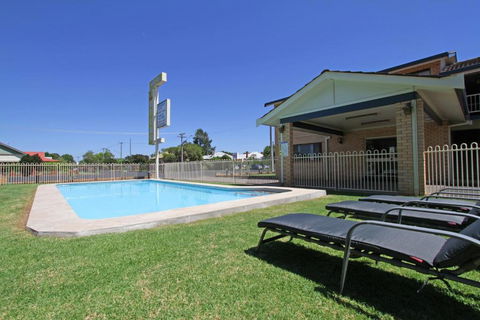 Atlas Motel - Palm Beach Accommodation 2