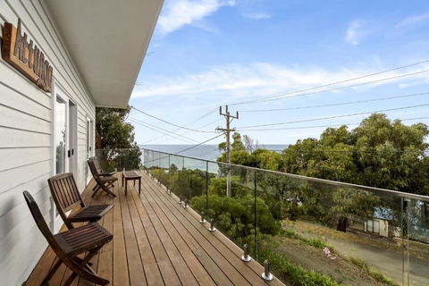Attunga - Palm Beach Accommodation 3