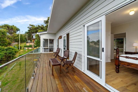 Attunga - Palm Beach Accommodation 4