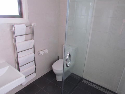 Augathella Motel & Caravan Park - Palm Beach Accommodation 1