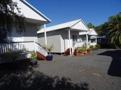 Augathella Palms Motel - Palm Beach Accommodation 0
