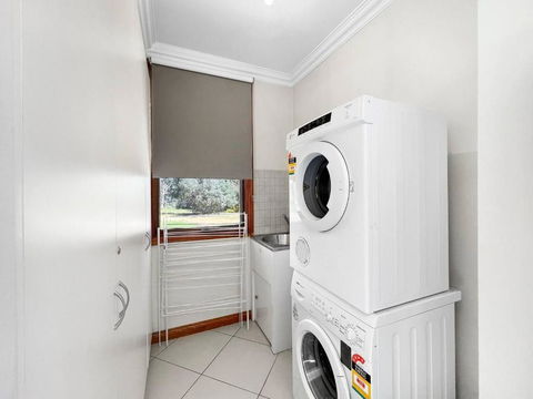 Aurora Cottages - Bellfield - Palm Beach Accommodation 1