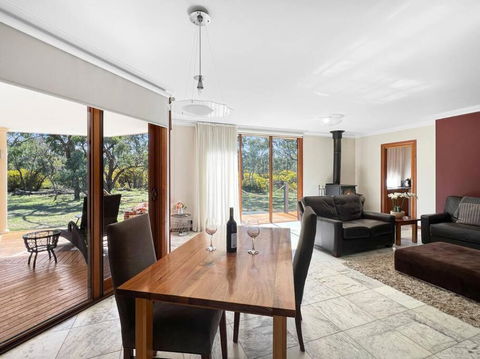 Aurora Cottages - Six Seasons - Palm Beach Accommodation 1