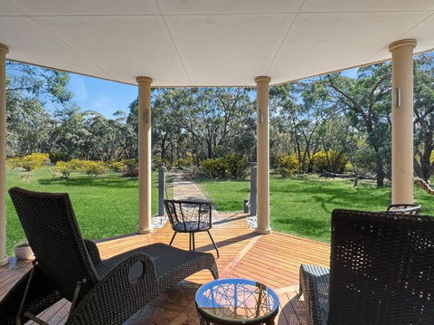 Aurora Cottages - Six Seasons - Palm Beach Accommodation 3