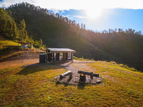 Aurora Summit By Tiny Away - Palm Beach Accommodation 1