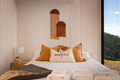 Aurora Summit By Tiny Away - Palm Beach Accommodation 4