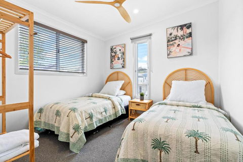 Auspray - Palm Beach Accommodation 3