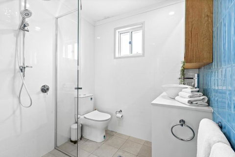 Auspray - Palm Beach Accommodation 4