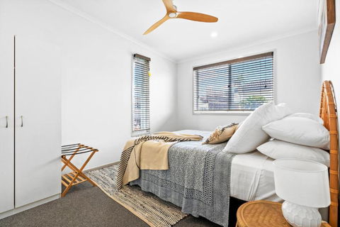 Auspray - Palm Beach Accommodation 2