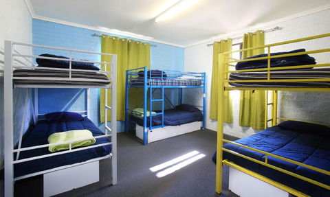 Aussitel Backpackers - Palm Beach Accommodation 4