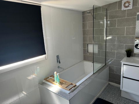 Austin Cottage - Palm Beach Accommodation 1