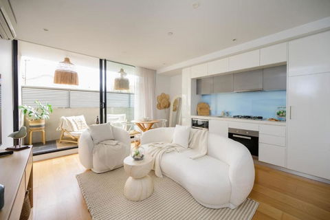 Ava, 100m To Beach - Palm Beach Accommodation 0