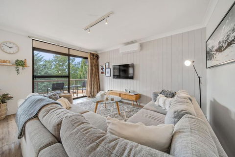 Avalanche 3 - 3BR Apartment L Central Location L Balcony L WiFi - Palm Beach Accommodation 2