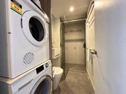 Avant CBD Cozy & Spacious 2BR Residences - Palm Beach Accommodation 1