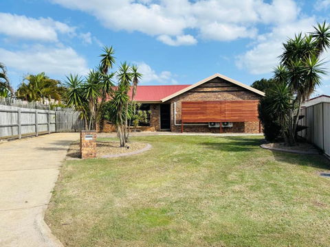 Avoca House - Palm Beach Accommodation 1