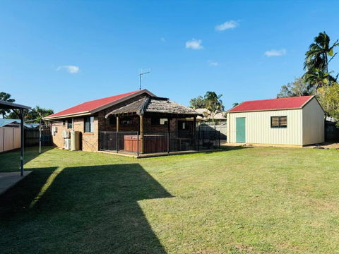 Avoca House - Palm Beach Accommodation 2