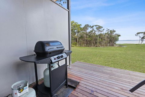 Avon - Waterfront Retreat - Palm Beach Accommodation 4