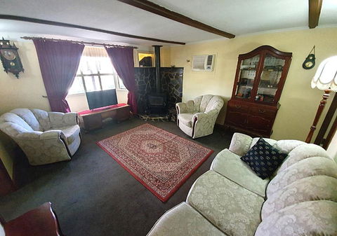 Ayers Burra - Historical 1851 Cottage - Palm Beach Accommodation 0