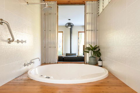 Azidene House & Spa Apartment - Palm Beach Accommodation 2