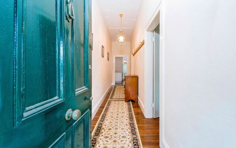 Azile 1875 Heritage Victorian Duplex - Palm Beach Accommodation 0