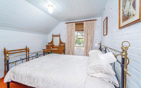 Azile 1875 Heritage Victorian Duplex - Palm Beach Accommodation 1