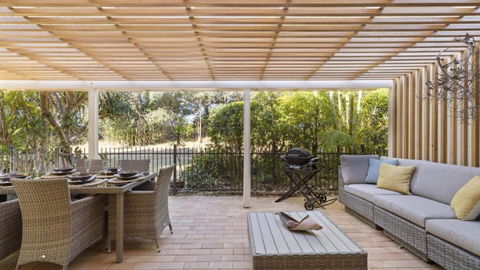 Azure - Palm Beach Accommodation 3