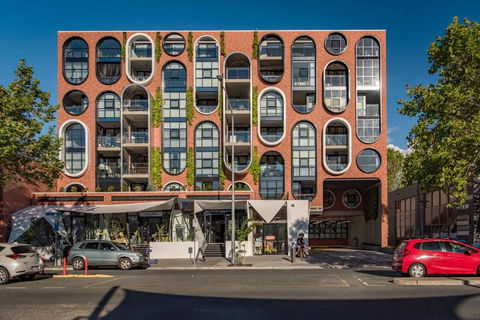 Awesome Brooklyn Inspired Stay - Mt Ainslie View - Palm Beach Accommodation 0