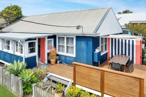 Avalon Vintage Beachside Family Getaway - Palm Beach Accommodation 0
