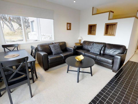 Apartment 4 - Palm Beach Accommodation 0