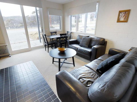 Apartment 4 - Palm Beach Accommodation 1